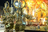 Más de 15 mil personas disfrutaron de la tercera noche del Carnaval del País