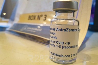 AstraZeneca admitió que su vacuna contra COVID-19 puede generar efectos colaterales