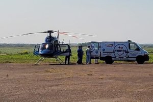 Otra evacuación sanitaria en el aeropuerto: un helicóptero fue parte del operativo