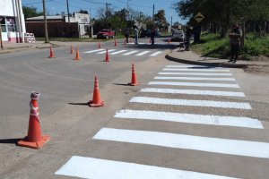 Se pintaron sendas peatonales en el sector sur de la ciudad