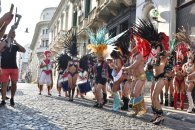 Con notas en medios y desfile por la peatonal presentaron el Carnaval en Buenos Aires