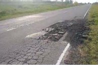 Vuelven a denunciar daños importantes en el asfalto de la Ruta 51