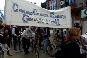 Marcha Federal: Entregaron un petitorio de reclamos a la Municipalidad
