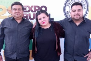 Fernanda Romero y el Trio Los Barros se quedaron con el Pre Diamante