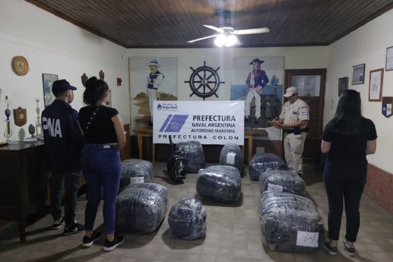 Prefectura incautó un cargamento millonario de mercadería ilegal en Entre Ríos