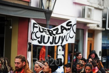 Contundente marcha contra la represión en Jujuy