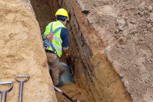 Por la obra de agua cortan las calles Lavalle y Doello Jurado