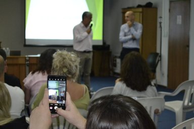 Dieron una charla sobre violencia laboral y consumos problemáticos