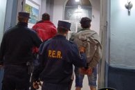 Tenía arresto domiciliario pero salió a robar con un cómplice hasta que cayeron presos