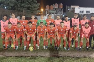 Central Larroque y La Vencedora golearon en séptima fecha de la Liga