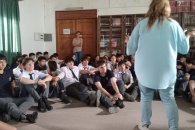 Estudiantes del Instituto Pío XII participaron en una charla sobre prevención de violencias