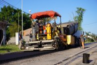 Se avanza con 17 nuevas cuadras de asfalto en Aldea San Antonio