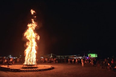 Un fogón encendió la Fiesta de las Costumbres Argentinas en Pueblo Belgrano