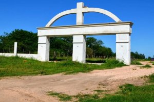 Construyen el cementerio para la localidad de Enrique Carbó