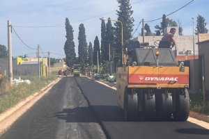 Gualeguaychú: Bajo el sistema de consorcios continúa la pavimentación de calles