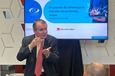 En Gualeguaychú, un economista dio una charla sobre las perspectivas para 2025