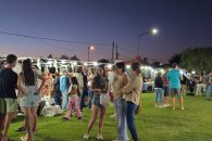 Ciento de vecinos recorrieron la Feria Navideña de artesanos y emprendedores