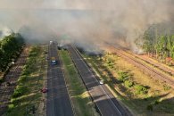 Concordia: Tres incendios afectan la ciudad y el humo atravesó la autovía Artigas