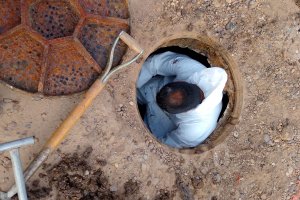 Realizaron el mantenimiento de la red cloacal en la ciudad