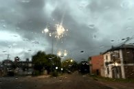 Anuncian tormentas y lluvias hasta el miércoles con mucho calor en la ciudad