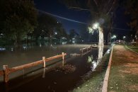 El río Gualeguaychú se acercó la nivel de evacuación y podría estar en su pico