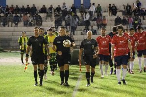 La Copa Gualeguaychú arrancó con triunfos de Independiente y Juventud Urdinarrain